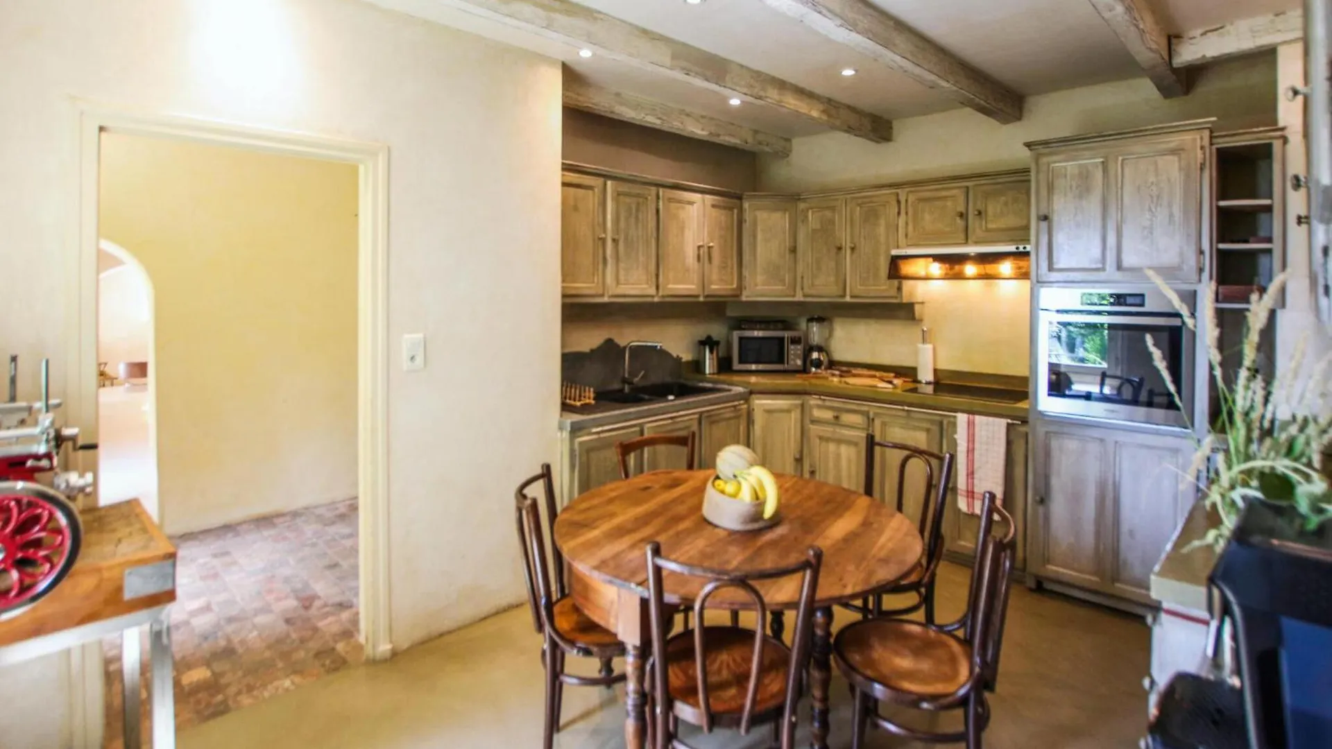Gorgeous Home In Clansayes Clansayes France