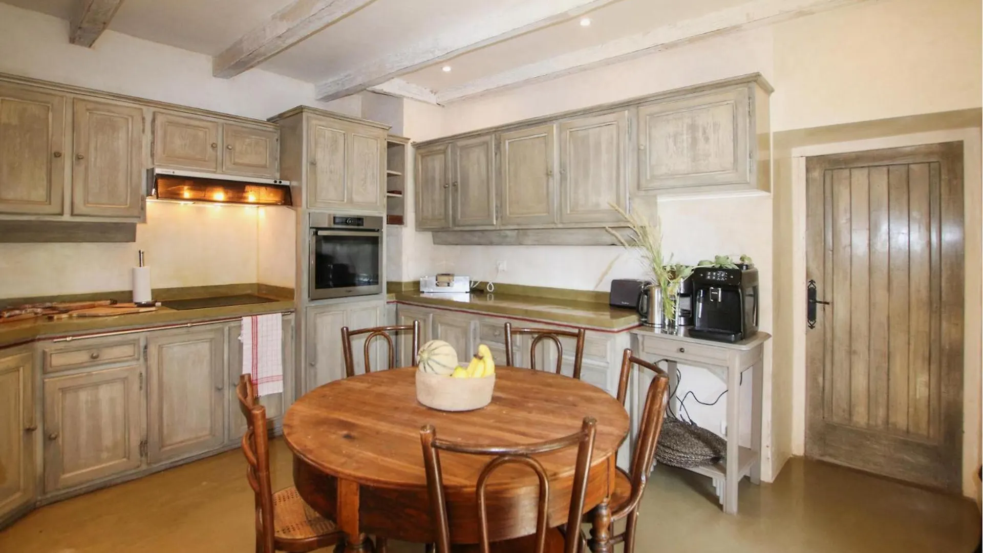 Gorgeous Home In Clansayes Clansayes