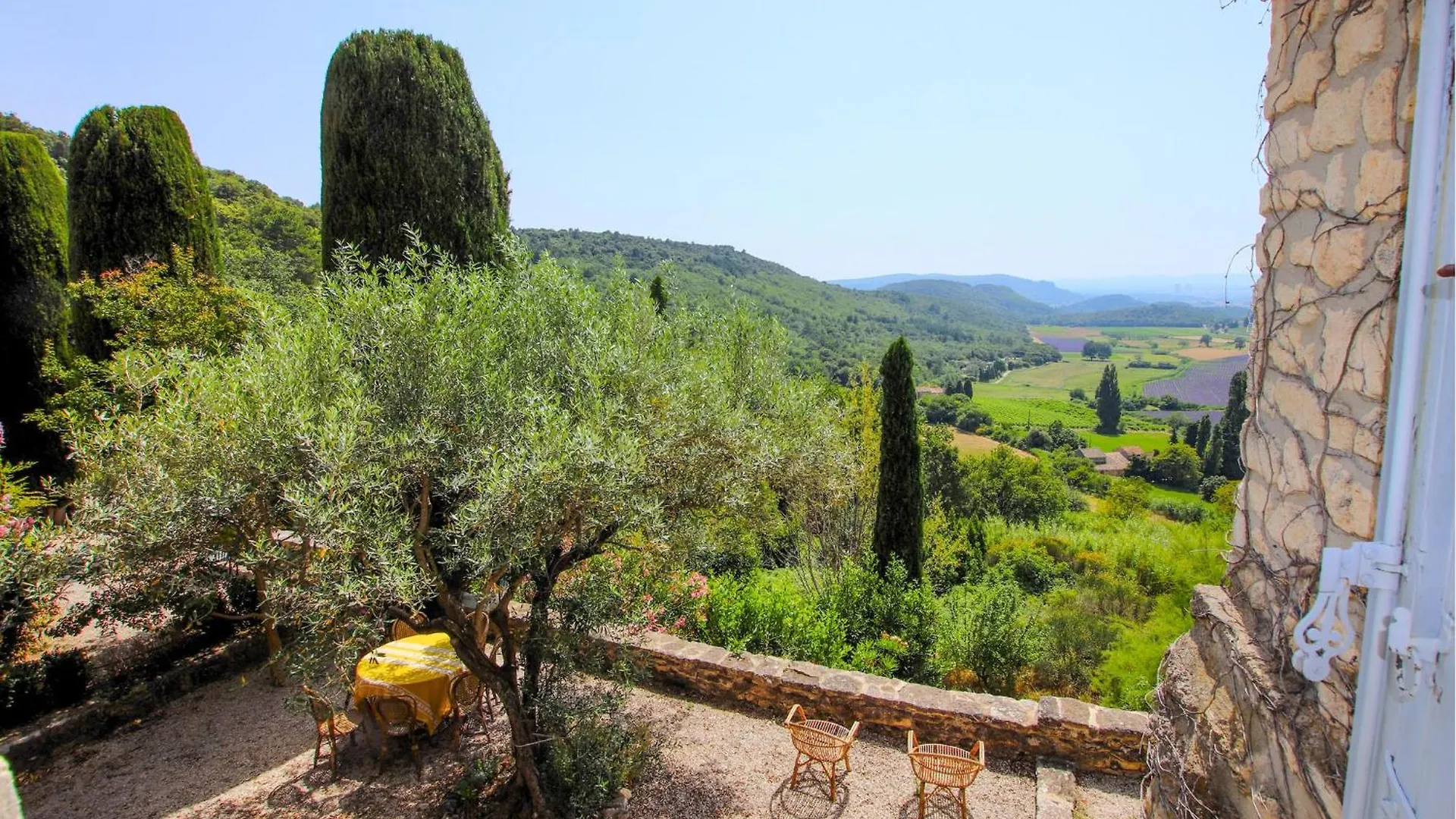 Gorgeous Home In Clansayes Clansayes